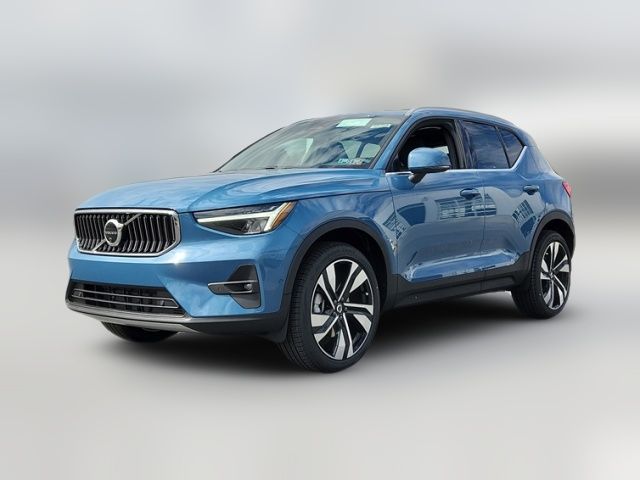 2024 Volvo XC40 Plus Bright Theme