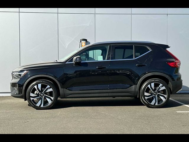 2024 Volvo XC40 Plus Bright Theme