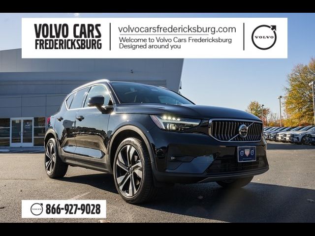 2024 Volvo XC40 Plus Bright Theme