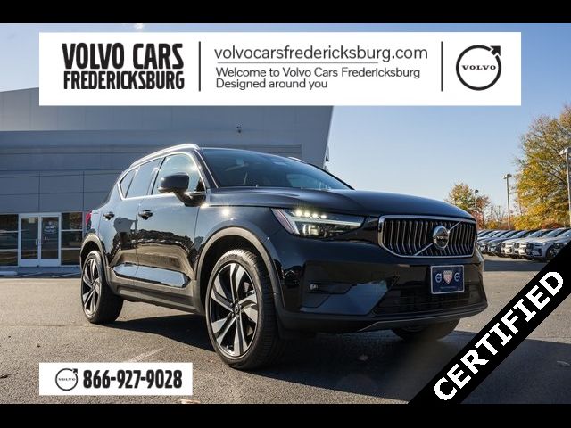 2024 Volvo XC40 Plus Bright Theme