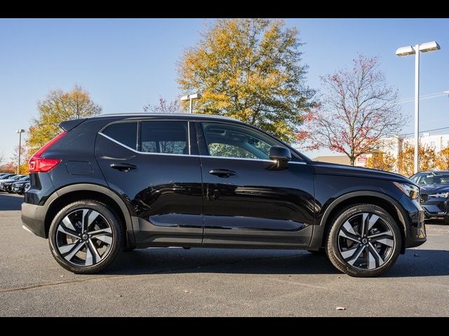 2024 Volvo XC40 Plus Bright Theme