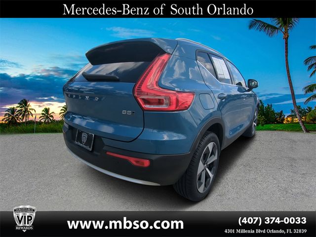 2024 Volvo XC40 Plus Bright Theme