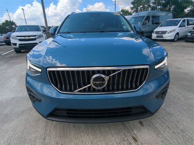 2024 Volvo XC40 Plus Bright Theme