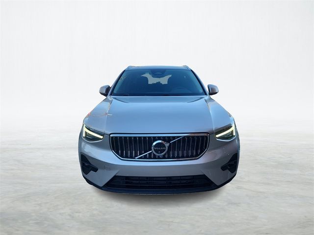 2024 Volvo XC40 Plus Bright Theme