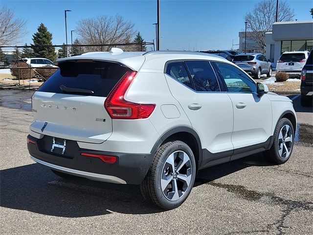 2024 Volvo XC40 Plus Bright Theme