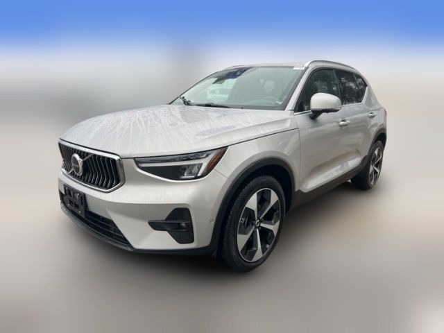 2024 Volvo XC40 Plus Bright Theme