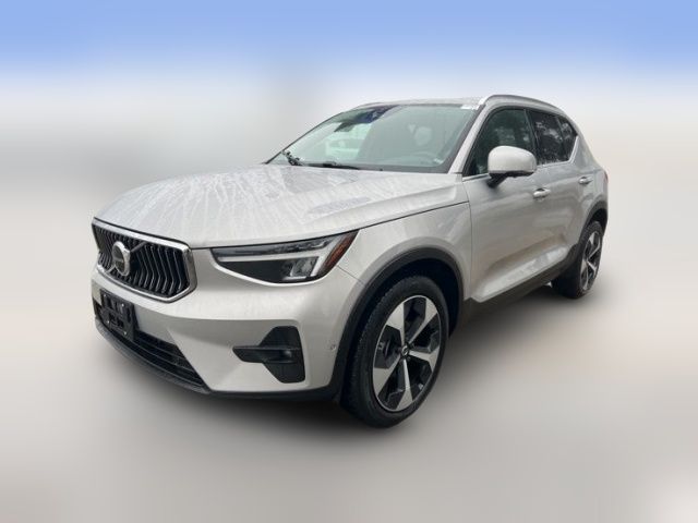 2024 Volvo XC40 Plus Bright Theme