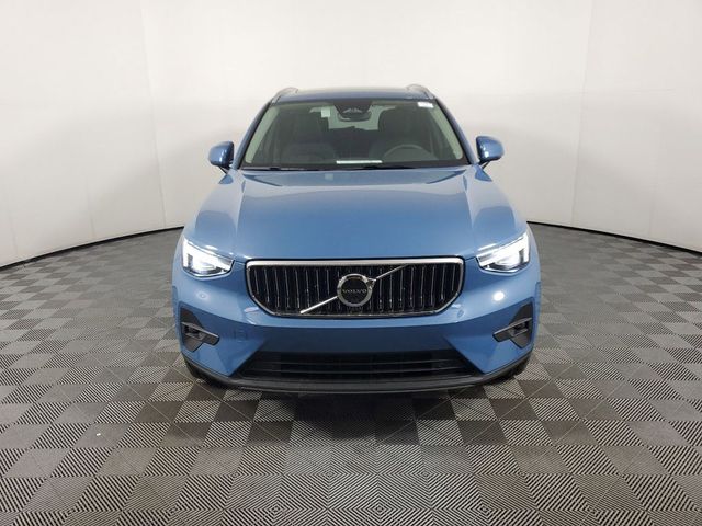 2024 Volvo XC40 Plus Bright Theme