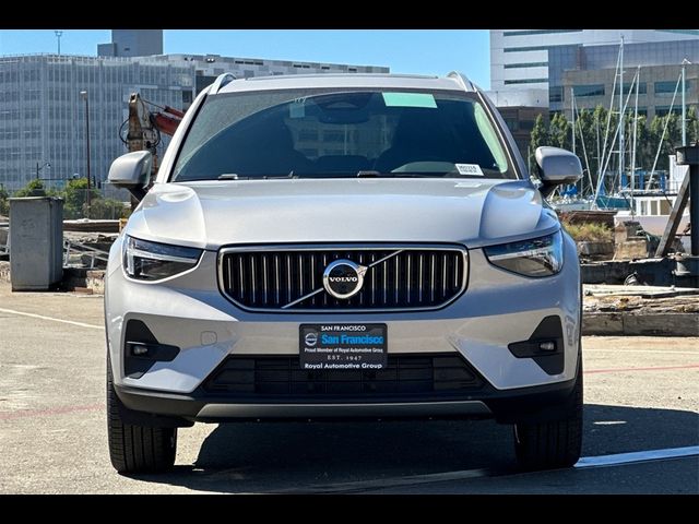 2024 Volvo XC40 Plus Bright Theme