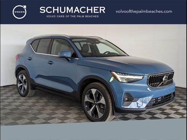 2024 Volvo XC40 Plus Bright Theme