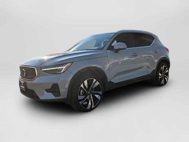 2024 Volvo XC40 Plus Bright Theme