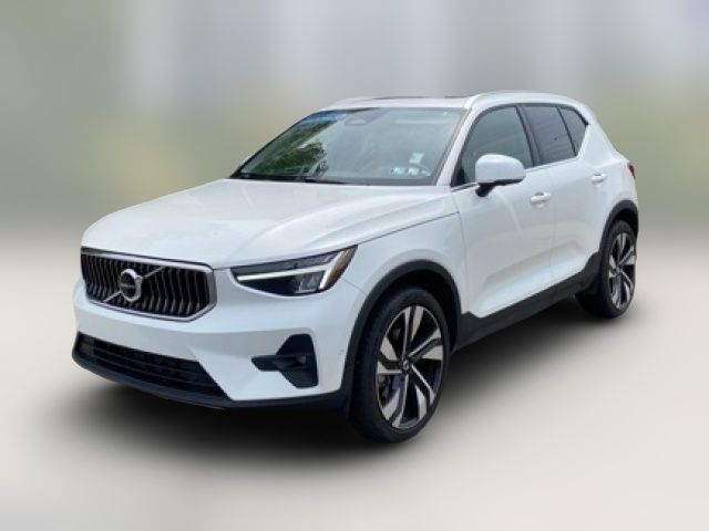 2024 Volvo XC40 Plus Bright Theme