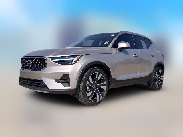 2024 Volvo XC40 Plus Bright Theme