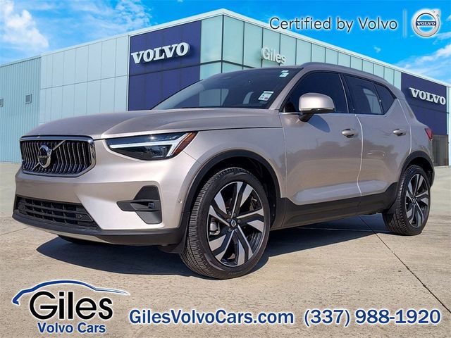 2024 Volvo XC40 Plus Bright Theme