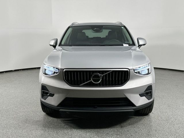 2024 Volvo XC40 Plus Bright Theme