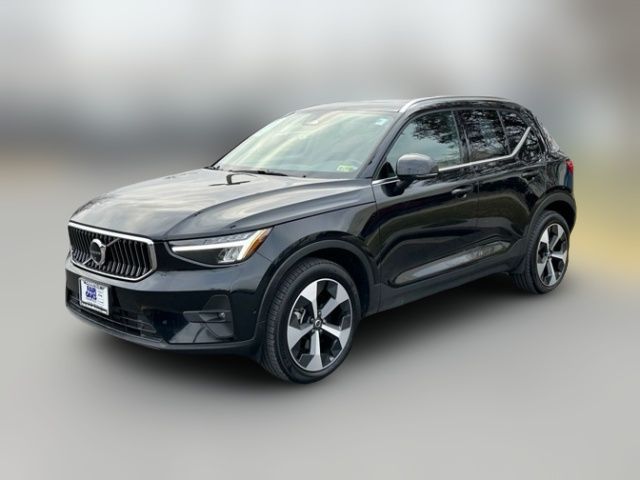 2024 Volvo XC40 Plus Bright Theme