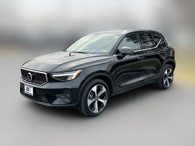 2024 Volvo XC40 Plus Bright Theme