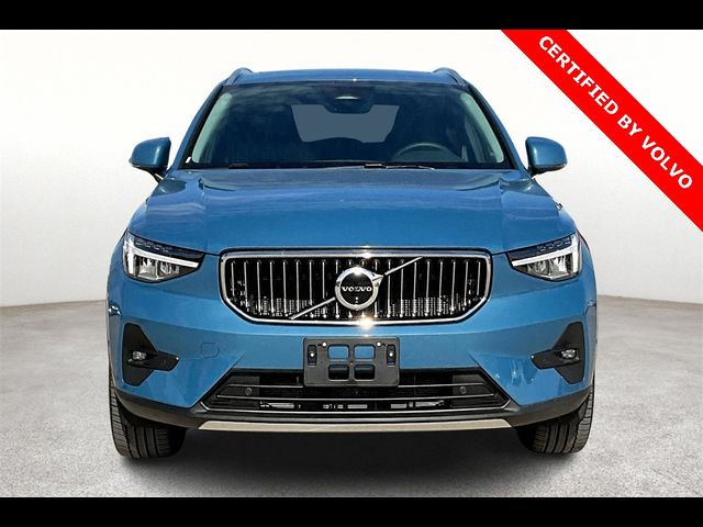 2024 Volvo XC40 Plus Bright Theme