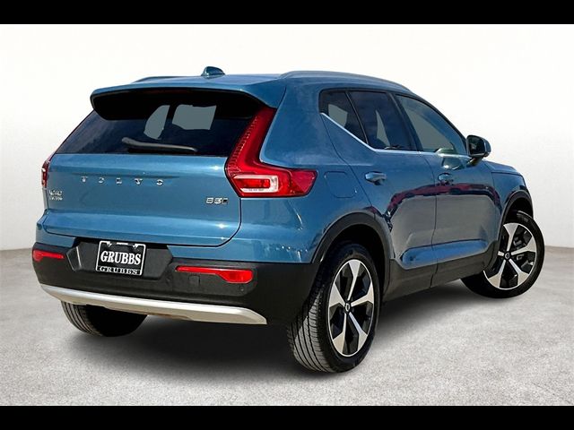 2024 Volvo XC40 Plus Bright Theme