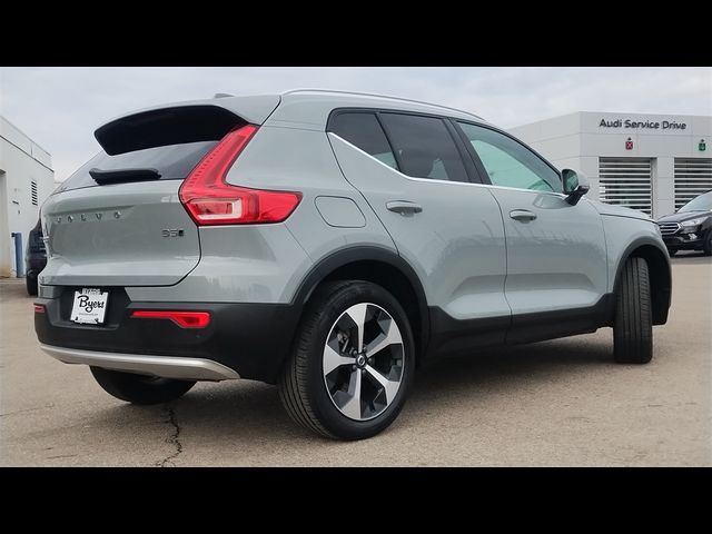 2024 Volvo XC40 Plus Bright Theme