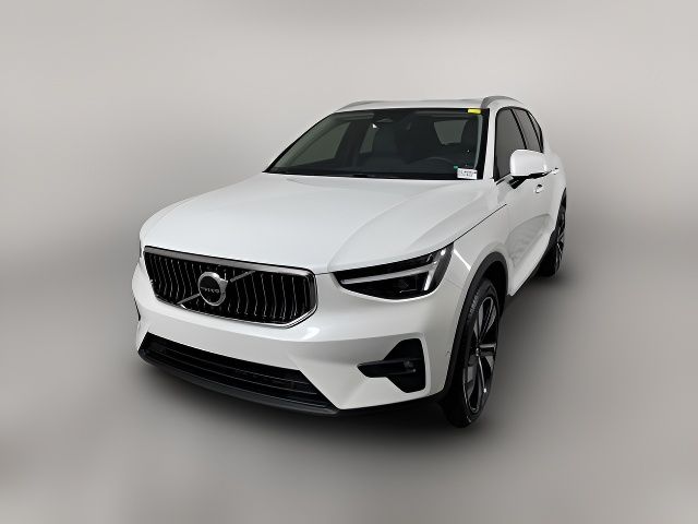 2024 Volvo XC40 Plus Bright Theme