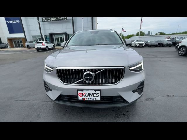 2024 Volvo XC40 Plus Bright Theme