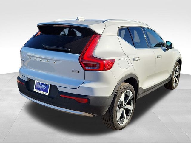 2024 Volvo XC40 Plus Bright Theme