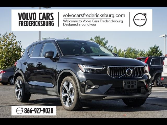 2024 Volvo XC40 Plus Bright Theme