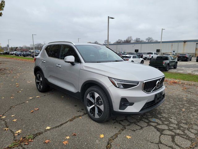 2024 Volvo XC40 Plus Bright Theme