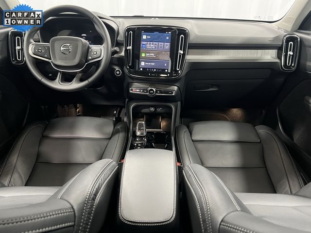 2024 Volvo XC40 Plus Bright Theme