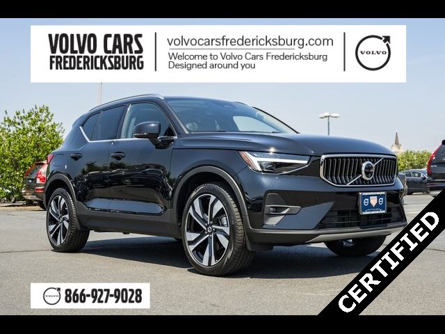 2024 Volvo XC40 Plus Bright Theme