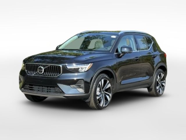 2024 Volvo XC40 Plus Bright Theme