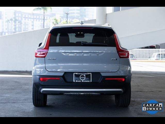 2024 Volvo XC40 Plus Bright Theme