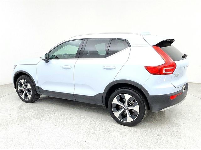 2024 Volvo XC40 Plus Bright Theme