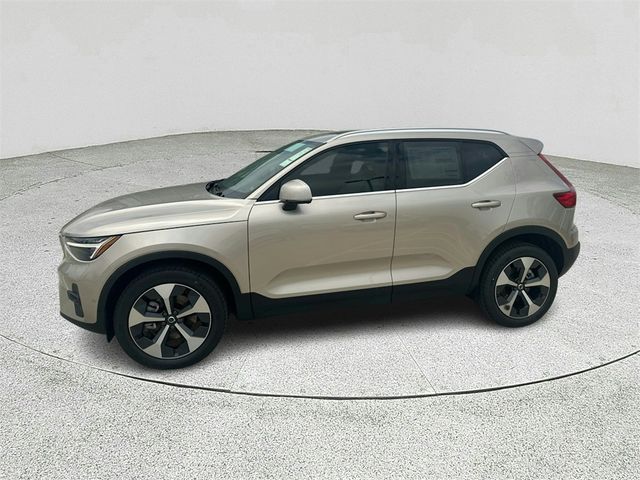 2024 Volvo XC40 Plus Bright Theme