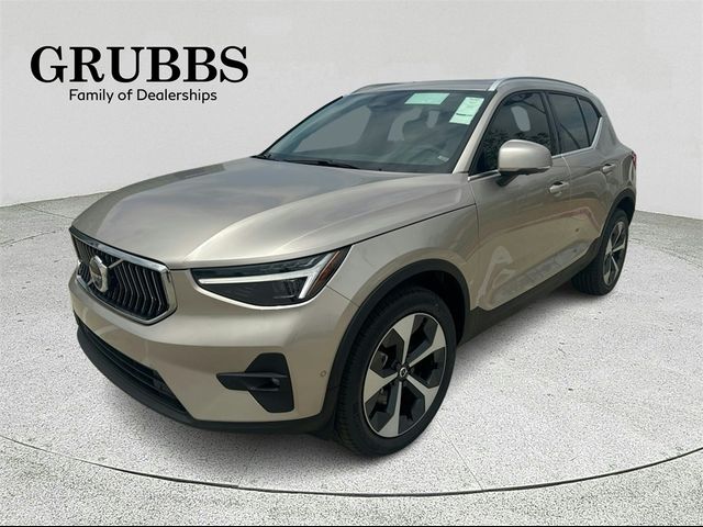 2024 Volvo XC40 Plus Bright Theme