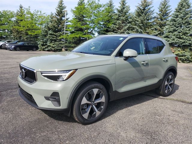 2024 Volvo XC40 Plus Bright Theme