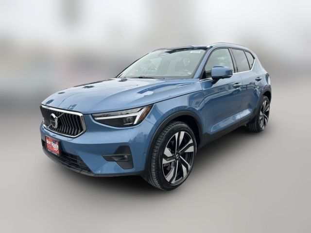 2024 Volvo XC40 Plus Bright Theme