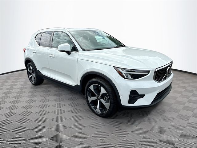 2024 Volvo XC40 Plus Bright Theme