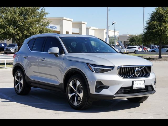 2024 Volvo XC40 Plus Bright Theme