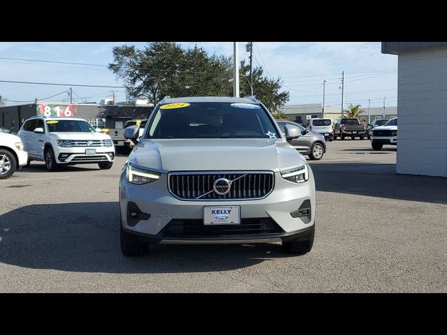 2024 Volvo XC40 Plus Bright Theme