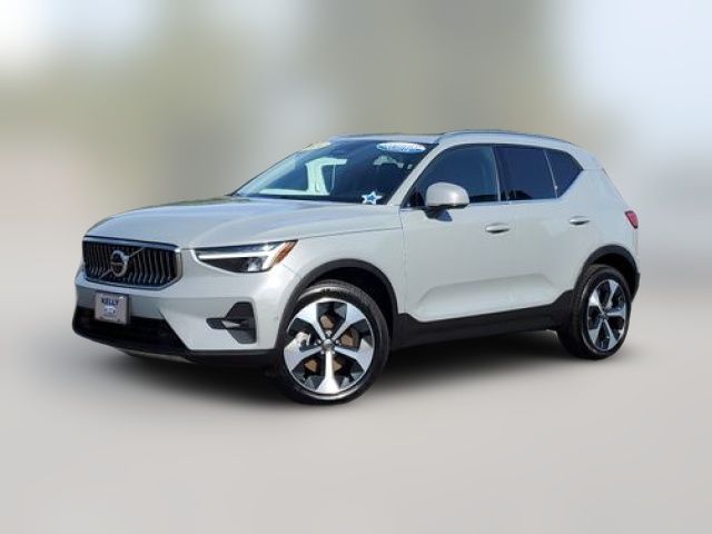 2024 Volvo XC40 Plus Bright Theme