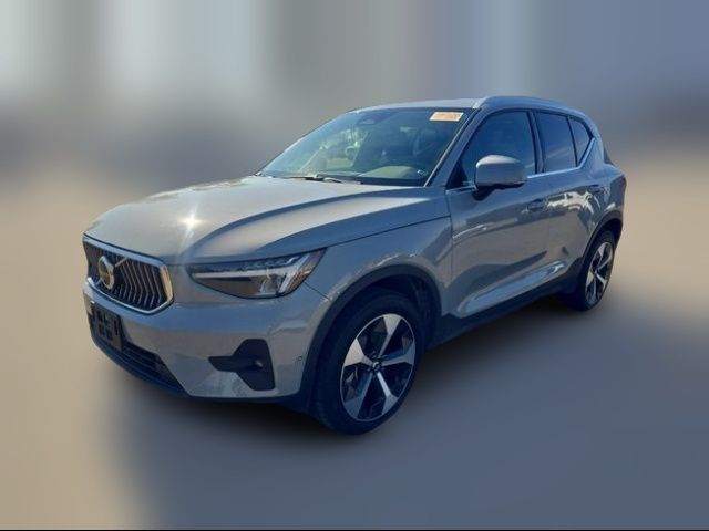 2024 Volvo XC40 Plus Bright Theme