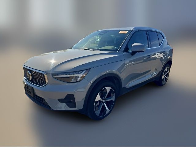 2024 Volvo XC40 Plus Bright Theme