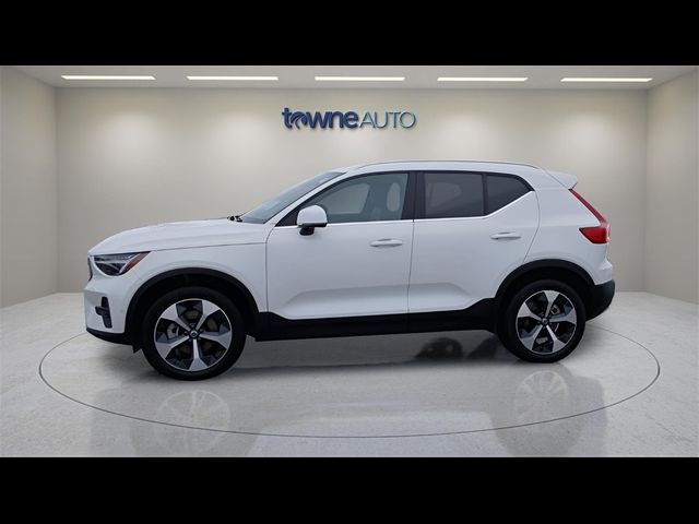 2024 Volvo XC40 Plus Bright Theme