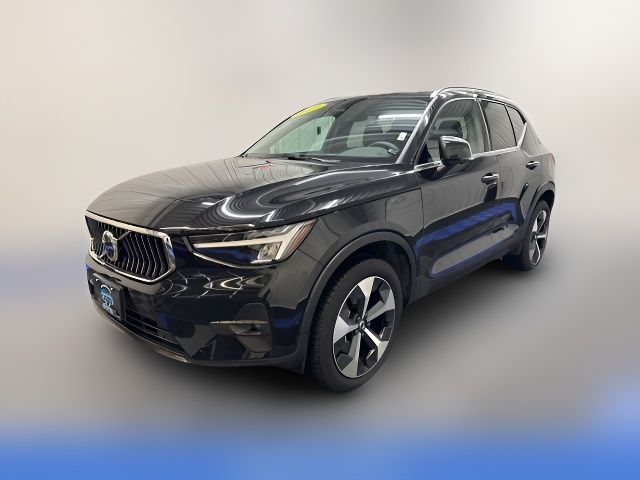 2024 Volvo XC40 Plus Bright Theme