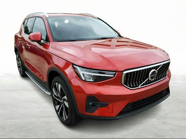 2024 Volvo XC40 Plus Bright Theme