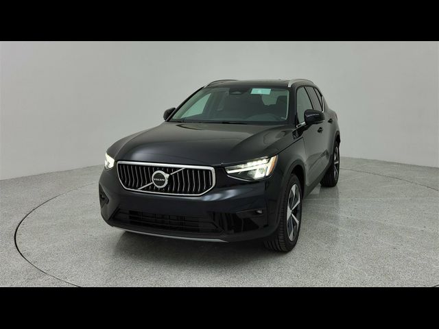 2024 Volvo XC40 Plus Bright Theme