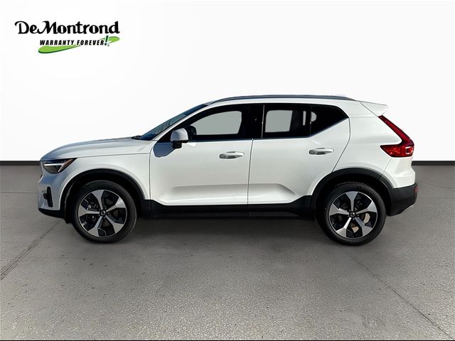 2024 Volvo XC40 Plus Bright Theme