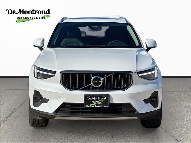 2024 Volvo XC40 Plus Bright Theme